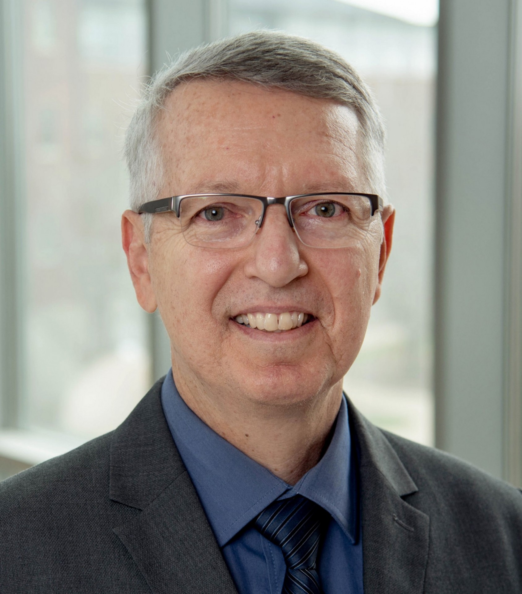 Headshot of Professor C. Armando Duarte